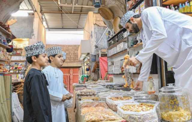 سوق نزوى .. منصة تعليمية تغذي طموحات صغار التجّار