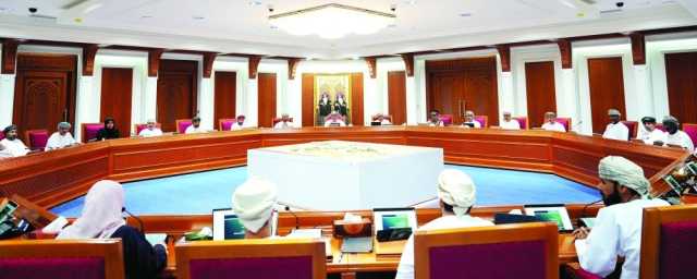 مناقشة معايير تخطيط المناطق ذات الطبيعة الخاصة بمحافظة ظفار
