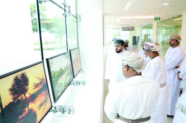 جامعة صحار تشارك بـ 46 عملا فنيا لطلبتها بمركز السلطان قابوس الشبابي للثقافة والترفيه بصلالة
