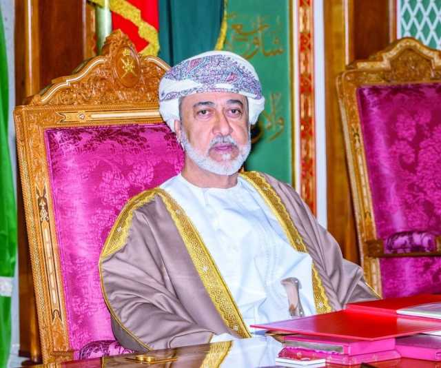 جلالة السلطان يعود إلى أرض الوطن بعد زيارة خاصة للمملكة المتحدة