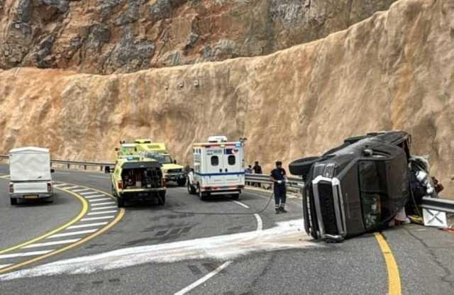 تدهور مركبة ووفاة 3 أشخاص في الجبل الأخضر