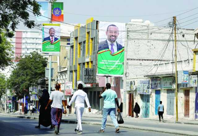 بعد عام من التوترات بين البلدين.. رئيس وزراء إثيوبيا يزور مقديشو لإجراء محادثات