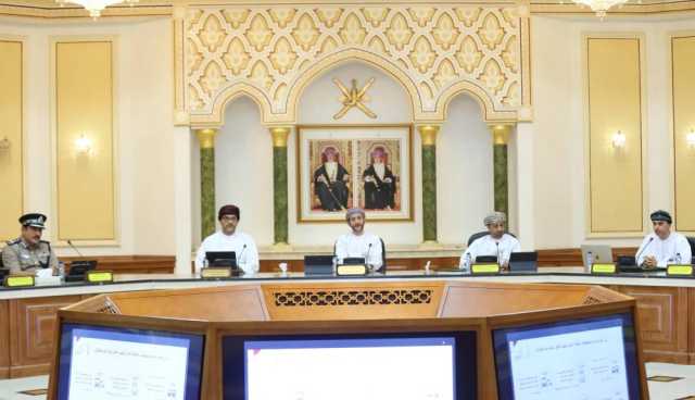 بلدي مسقط يطلع على خطة تطوير النقل العام بالحافلات