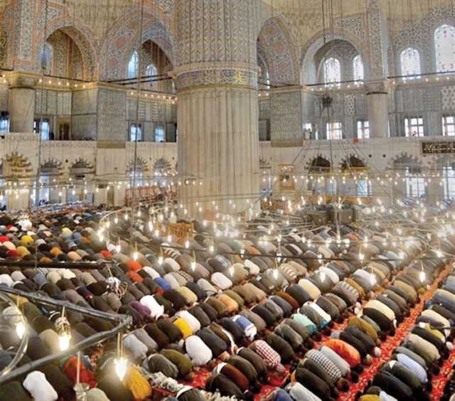 رمضــان.. تجــارب أولى وذكريات تبقــــى وزمــن لا يعــود