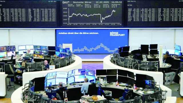 الأسواق الأوروبية تقترب من أدنى مستوياتها في أسبوعين وسط مخاوف تجارية