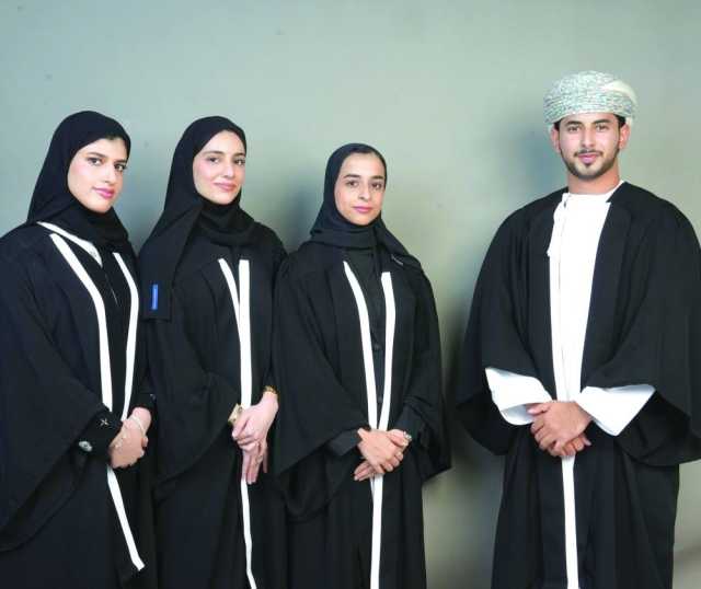 فريق طلابي من جامعة السلطان قابوس يفوز بمسابقة المحكمة الصورية العربية