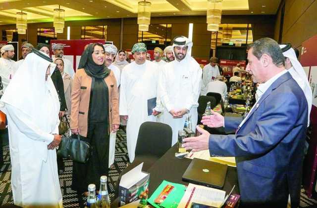 ملتقى تجاري للشركات العمانية والقطرية