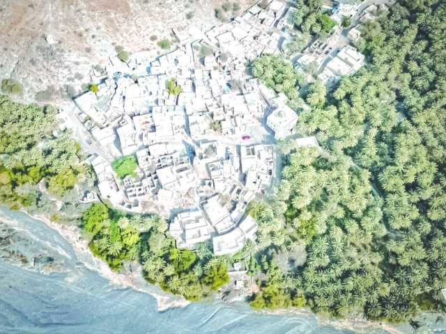 وادي الأبيض بولاية نخل مقصد سياحي لزوار محافظة جنوب الباطنة