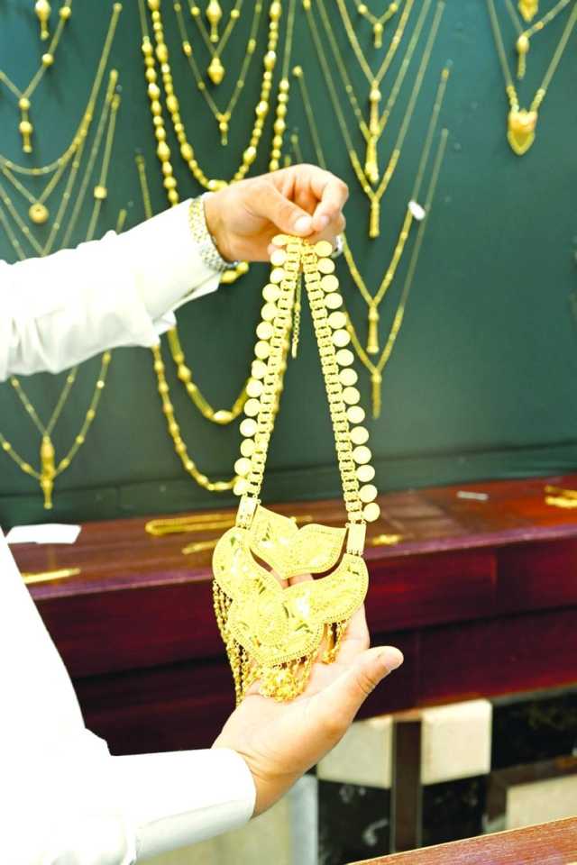 الذهب يتراجع دون 4000 دولار للأوقية مع صعود الدولار لأعلى مستوى في 3 أشهر