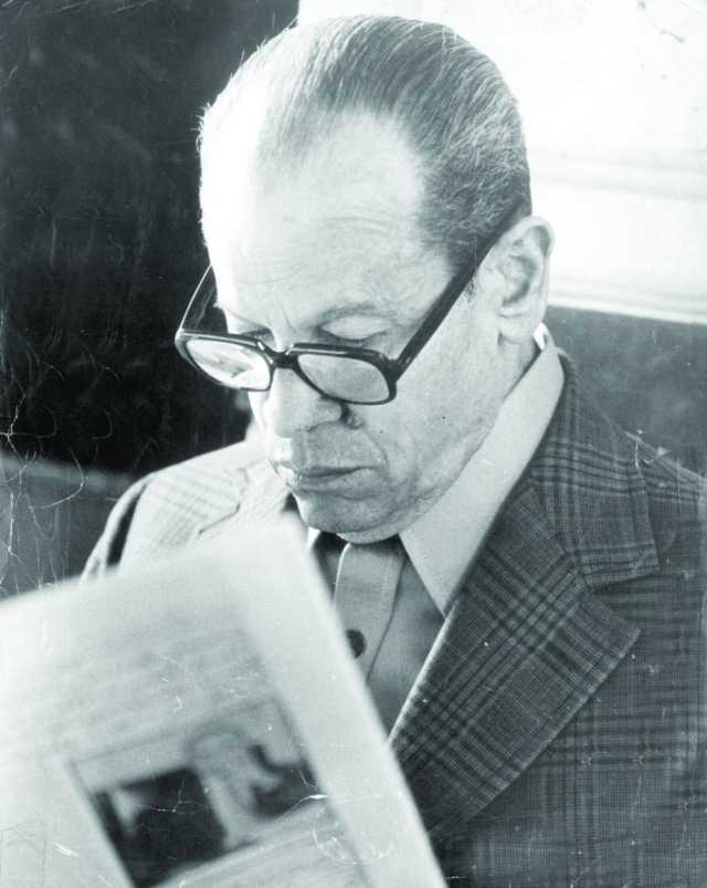 نبش قبر نجيب محفوظ!