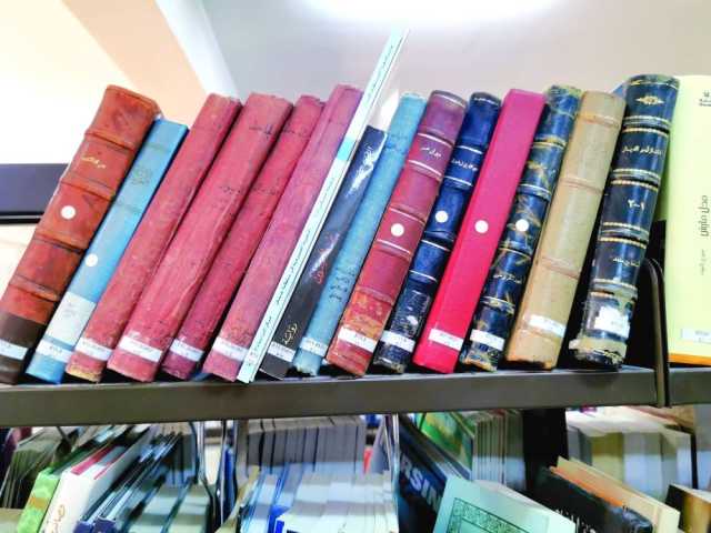 تدوينات الشاعر علي بن جبر في فواتح كتبه