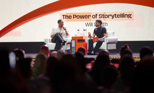 جلسة حوارية لويل سميث تفتح صندوق الذاكرة وتعيد صياغة دور الحكاية