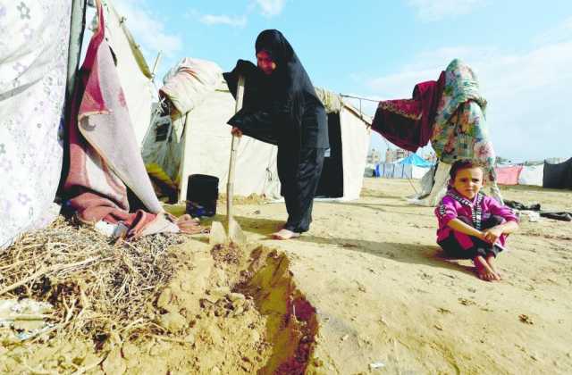 اسرائيل تقصف وتنسف منازل الفلسطينيين جنوب غزة