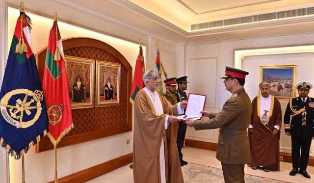 جلالة القائد الأعلى يُنعم بوسام عُمان العسكري لعددٍ من الضباط بوزارة الدفاع وقوات السُّلطان المسلحة