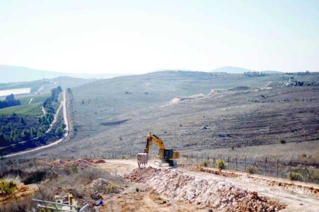 عون: الحملات المشبوهة لن تثني الجيش عن القيام بدوره .. ومقتل شخصين بغارات إسرائيلية على بلدات جنوب لبنان