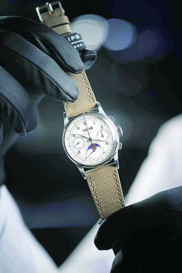 بيع ساعة من ماركة باتيك فيليب لقاء 17,6 مليون دولار