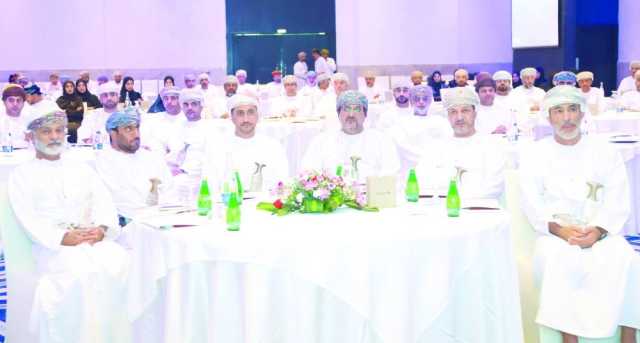 ندوة حول حماية المال العام وتعزيز النزاهة بصحار
