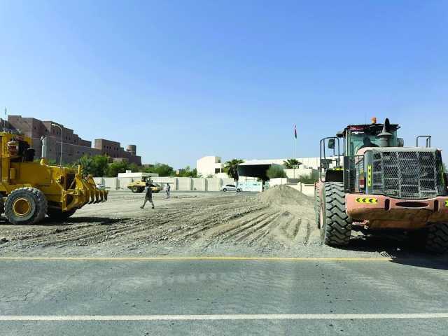 تواصل رصف الطرق الداخلية بجنوب الباطنة