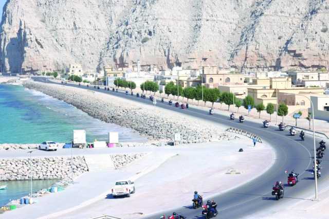 نادي الدراجين الإماراتي يشارك في مسيرة اليوم الوطني بمسندم