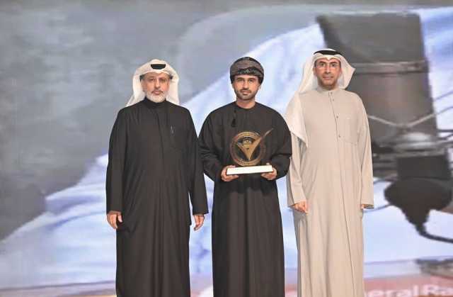 إذاعة سلطنة عُمان تفوز بجائزة الكويت للإبداع عن برنامج /استوديو الظهيرة/