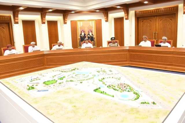 بلدي ظفار يستعرض عددا من موضوعات التنمية الاقتصادية والاجتماعية