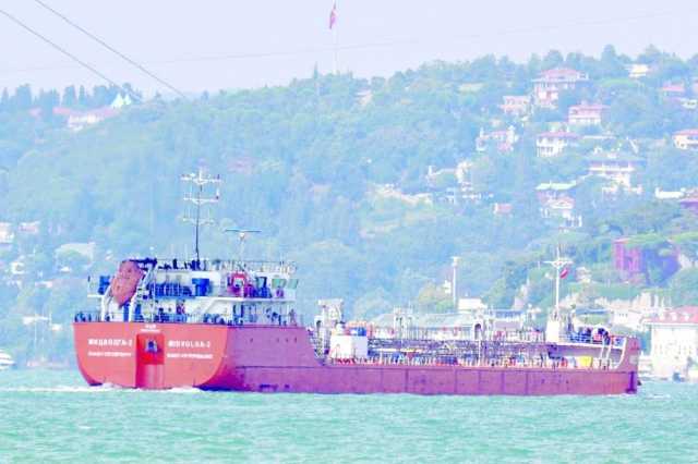 وكالة الطاقة الدولية تخفض توقعاتها لفائض سوق النفط عالميا في 2026