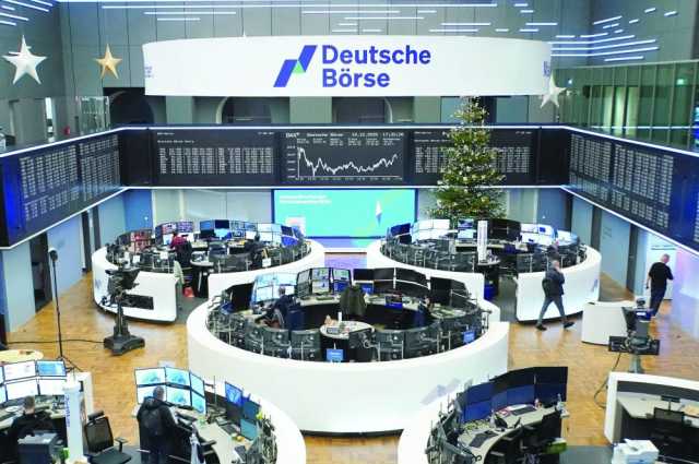 أسهم أوروبا تنخفض والآسيوية تتباين بضغط من تراجع أسهم شركات التكنولوجيا