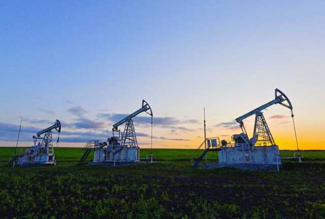 استقرار أسعار النفط .. ووكالة الطاقة تخفض توقعاتها لنمو الطلب في 2024