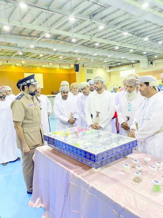 قيادة شرطة الظاهرة تشارك في ملتقى التوعية بالسرطان