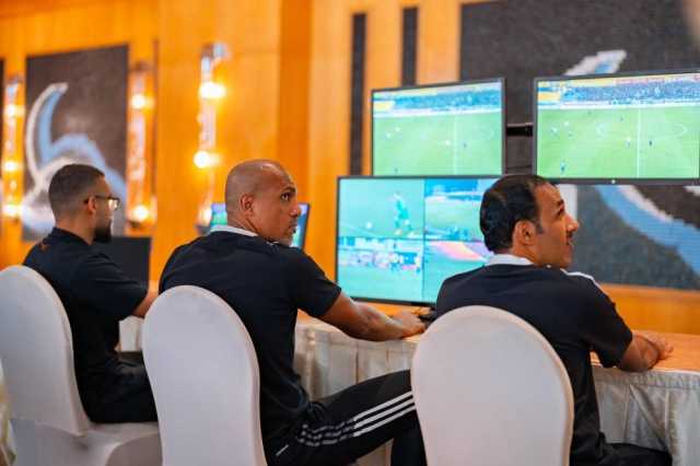 31 مشاركا في الدورة التدريبية الأولى لتطبيق تقنية حكم الفار