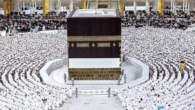 بدء التسجيل للمواطنين والمقيمين الراغبين في أداء مناسك الحج لموسم 1445هـ