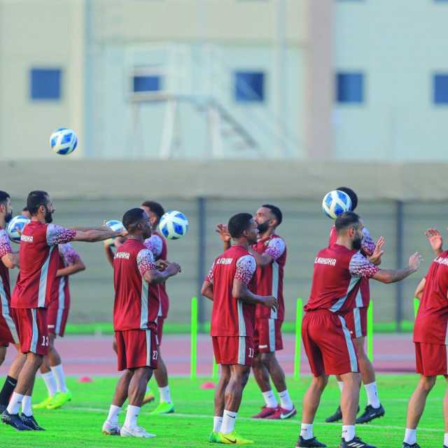 السيب والنهضة يؤججان حدة الصراع على الصدارة في دوري عمانتل.. غداً