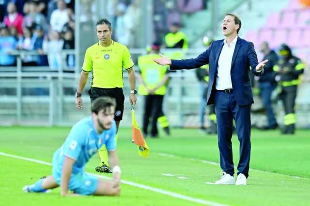 رئيس نابولي يطمئن مدربه بعدم الإقالة !