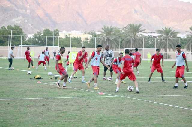 مسقط يواصل تحضيراته للقاء الطليعة في دوري تمكين