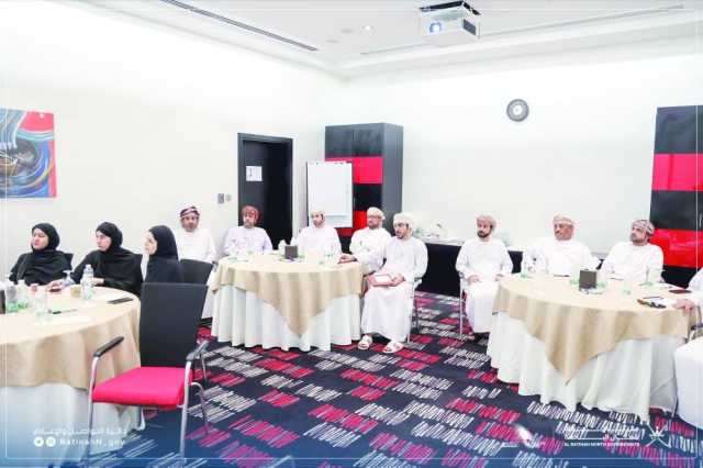 التدريب على مهارات خدمة المراجعين بشمال الباطنة