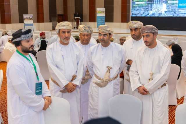 مناقشة مخرجات الاستراتيجية العمرانية لمحافظة شمال الباطنة