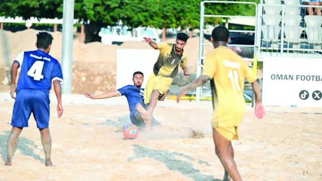 فوز مصيرة والشباب وصحم في دوري قدم الشاطئية