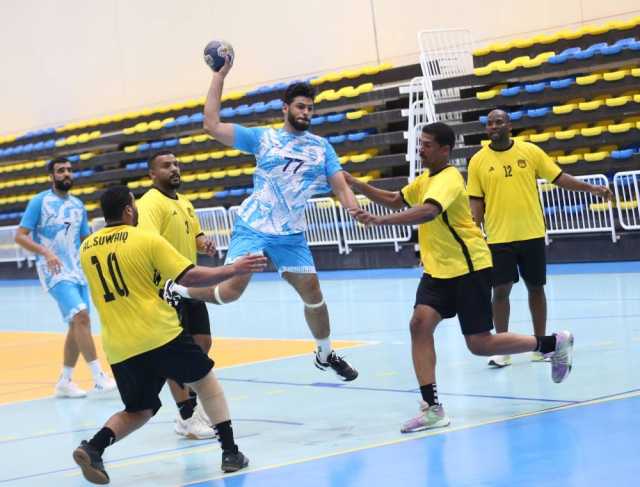 مجيس يفوز على السويق في دوري اليد