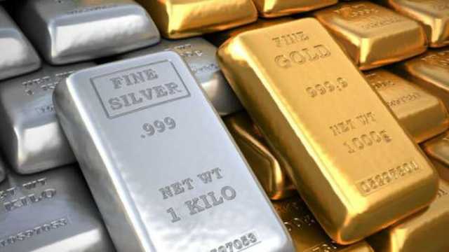 الاستثمار في الذهب أم الفضة.. أيهما أفضل للحفاظ على رأس المال والربح؟