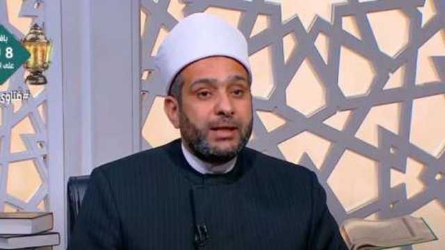 هل يجوز قضاء الصلاة عن الأم أو الأب المقصرين؟ أمين الفتوى يوضح