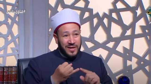 أمين الفتوى يوضح حكم الإقامة للصلاة منفردا (فيديو)