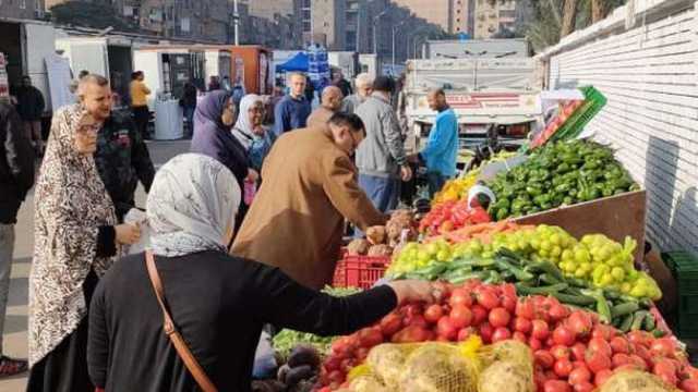رئيس حي حلوان: تخفيضات تصل لـ50% في سوق اليوم الواحد