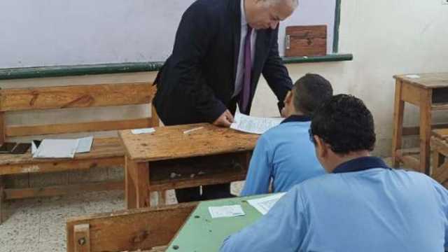 استبعاد رئيس لجنة ومراقب ومعلمة في امتحانات الشهادة الإعدادية بالفيوم