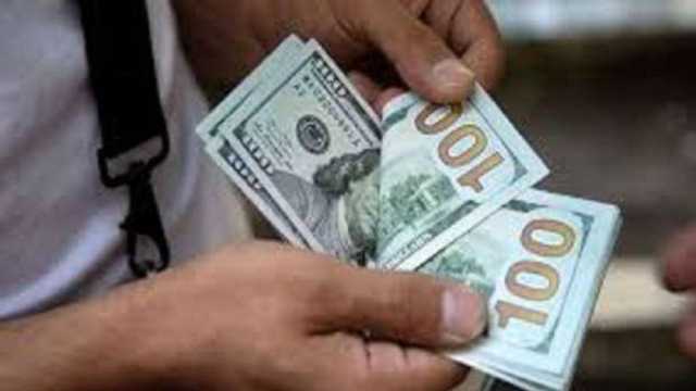 قبل بدء التعاملات في البنوك.. آخر سعر للدولار مقابل الجنيه المصري