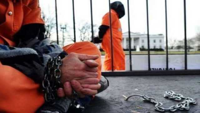 عاجل.. ترامب يوقع مذكرة بتوسيع معتقل جوانتانامو لاحتجاز المهاجرين غير الشرعيين