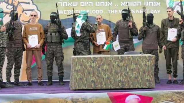 «حماس» ترفض تصريحات التهجير.. وتؤجل تسليم المحتجزين