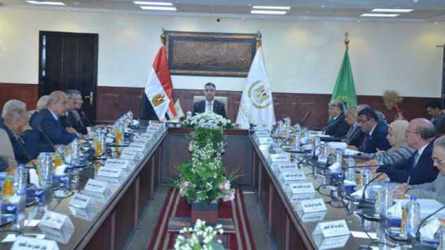 وزير التموين يناقش تطوير البنية التحتية لتخزين الحبوب لتحقيق الأمن الغذائي للدولة