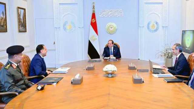 الرئيس السيسي يستعرض جهود الدولة في تدريب الكوادر بمجال الاتصالات
