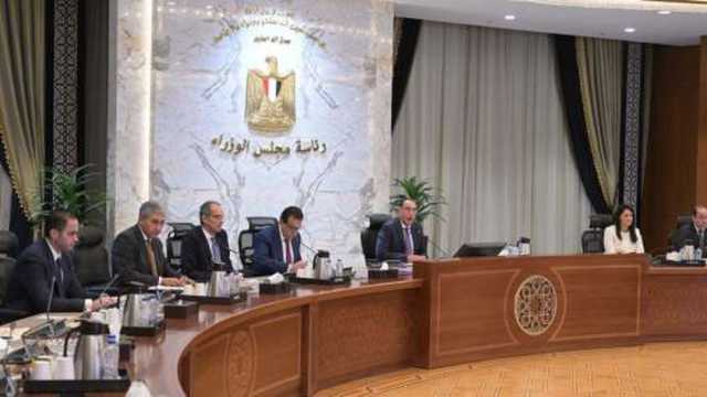بدء المؤتمر الصحفي لرئيس الوزراء