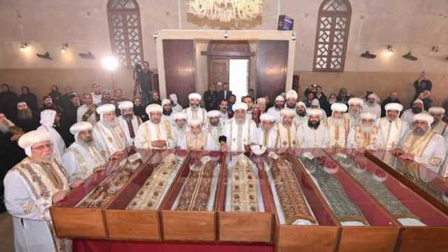 تطييب رفات 14 بطريركا بدير أبو مقار بحضور البابا ونقلهم إلى المقصورة الجديدة